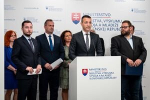 Tlačová konferencia – Aby matematika nebola strašiakom – školstvo čaká kľú...