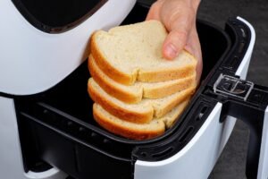 Zober 8 plátkov toastového chleba a fritézu – Moja rodina z toho ZBLÁZNILA!