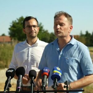 NAŽIVO: Farmárom ste ukradli 216 EUR hráte sa na chlebodarcov