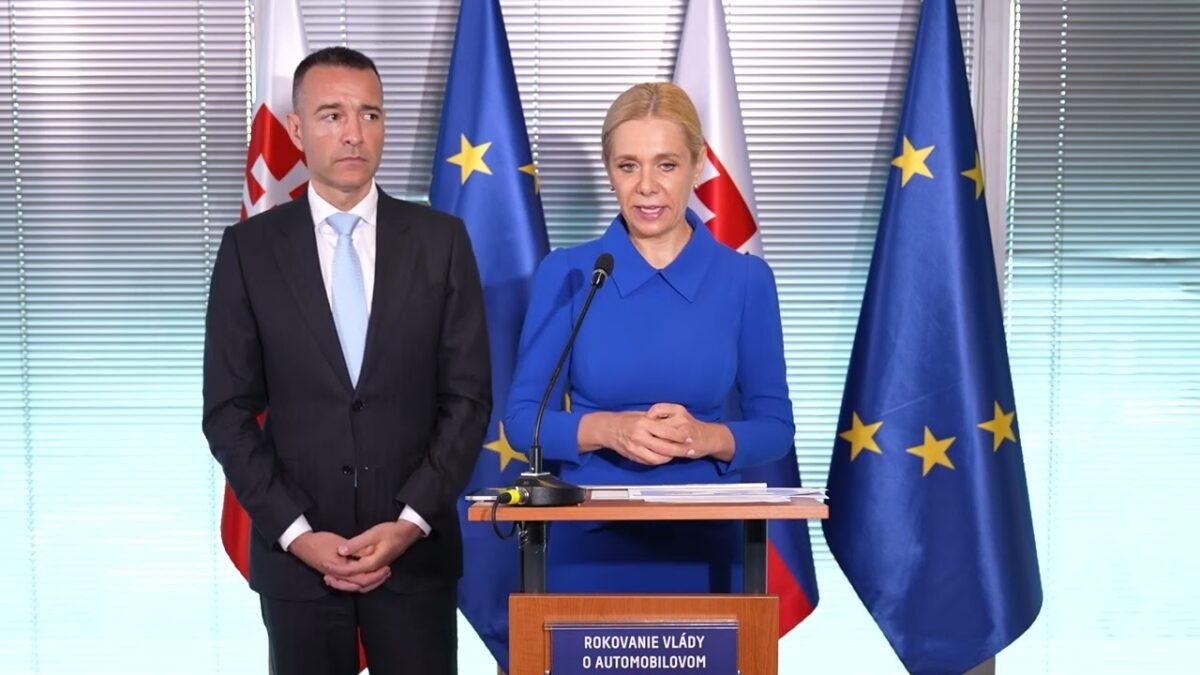 MINISTER PO ROKOVANÍ VLÁDY O AUTOMOBILOVOM PRIEMYSLE: PRIPRAVUJEME ŠKOLSTVO NA REALITU 21. STOROČIA.
