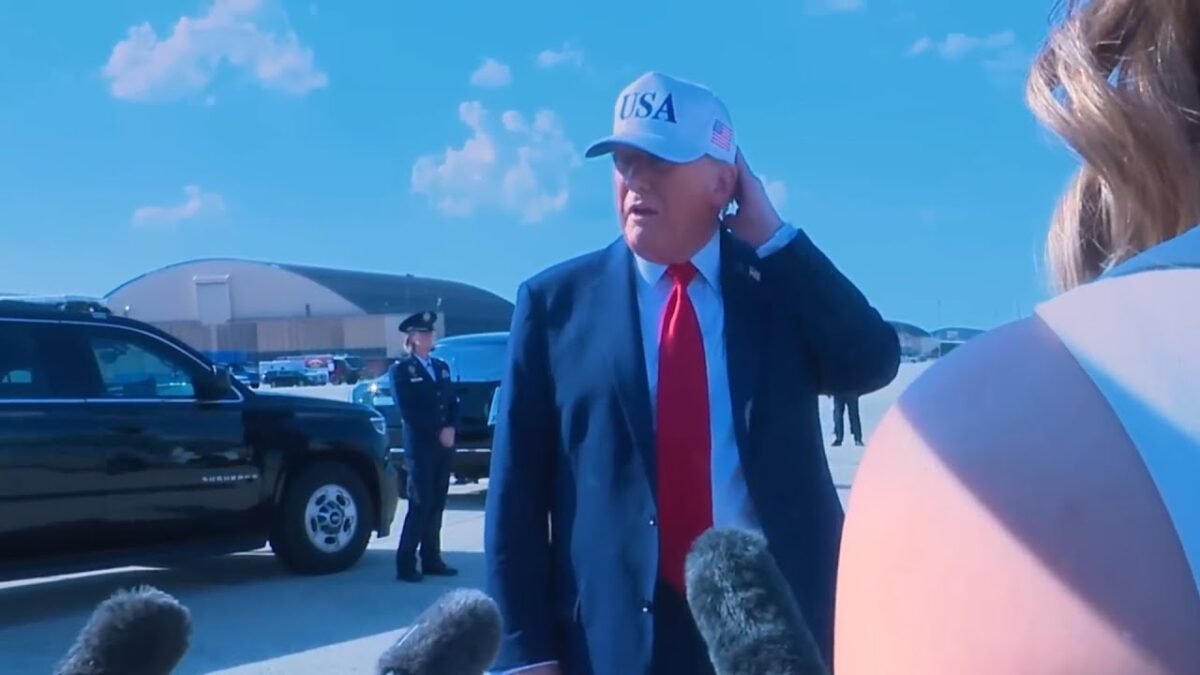 Trump bráni spomalenie dodávok zbraní do Ukrajiny: Amerika je na prvom mieste