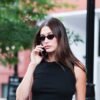 3 nápady na outfity počas vlny horúčav od Hailey Bieber