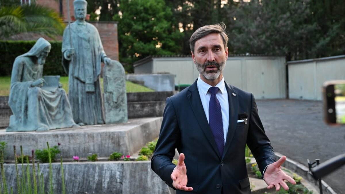 1751721130_maxresdefault.jpg Minister Juraj Blanár o odkaze sv. Cyrila a Metoda aj za hranicami Slovenska
