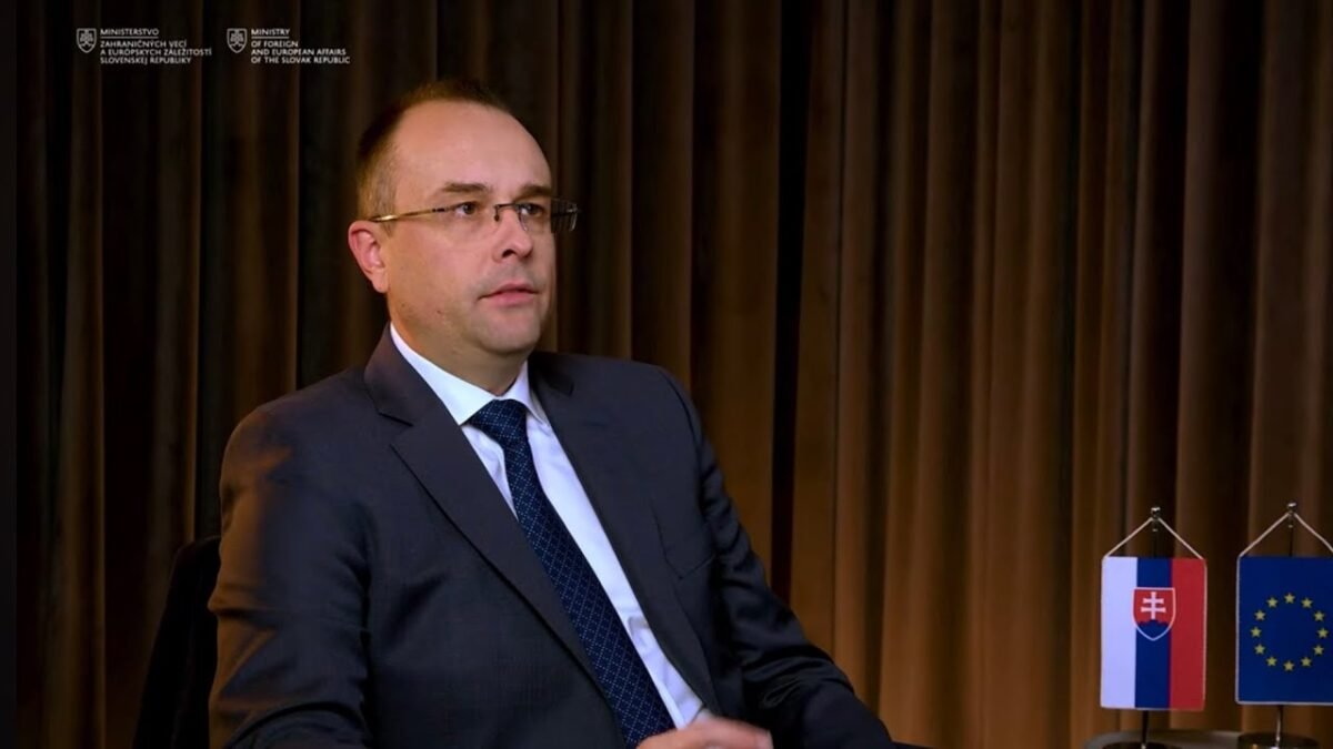 1751726932_maxresdefault.jpg Štátny tajomník rezortu zahraničných vecí Rastislav Chovanec o ekonomickej diplomacii