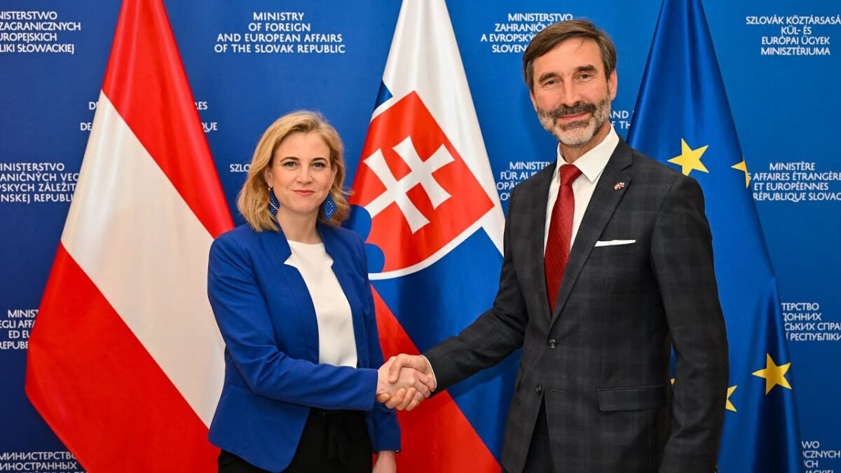 Tlačová konferencia ministra a ministerky zahraničných vecí Slovenska a Rakúska
