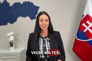 J. JÁNYOVÁ: ŠKOLY SÚ MIESTOM VZDELÁVANIA A NIE IDEOLOGICKEJ MANIPULÁCIE!