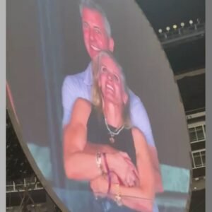 CEO Andy Byron prichytený kamerou pri objímaní svojej HR manažérky by mohol mať ...