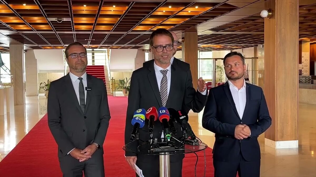 O tendri za 1,2 miliardy eur nič nevieme | Spoločná tlačová konferencia, 18. júl 2025