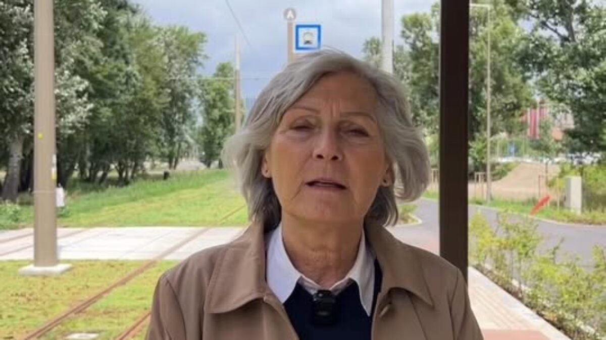 Mesto Bratislava: Spustenie novej električkovej trate v Petržalke sa blíži! Mesto Bratislava: Spustenie novej električkovej trate v Petržalke sa blíži! Už 27. júla ju rozozvučia zvončeky Škody 30T ForCity Plus.