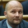 Exminister Naď vypovedal na polícii pre darovanú miníciu Ukrajine.