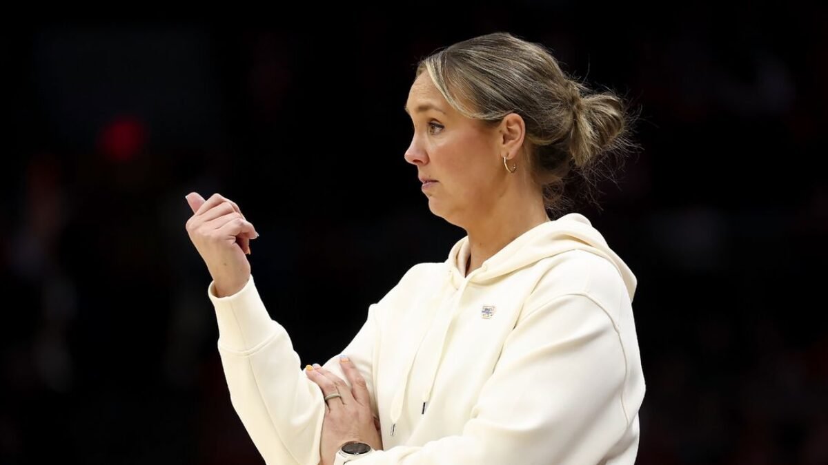 Detaily o predĺžení zmluvy Kim Caldwell: Trénerka ženského basketbalového tímu Tennessee dostala výrazné zvýšenie platu.
