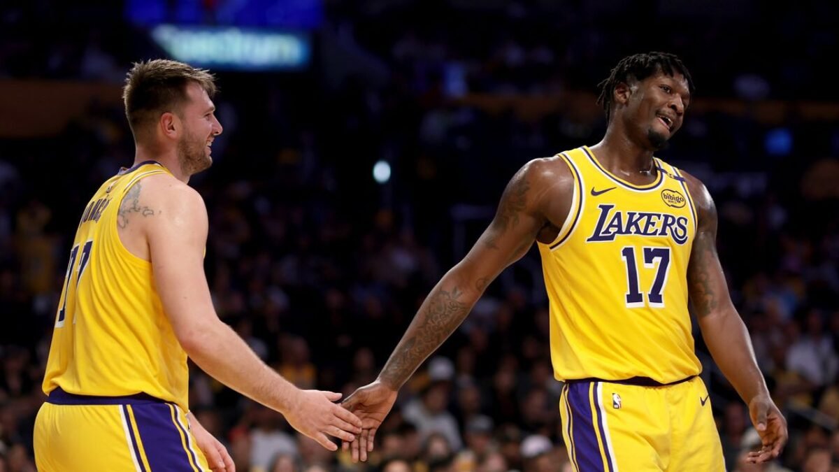 4 víťazi a 3 porazení v NBA free agency po vlne pohybu hráčov v roku 2025.