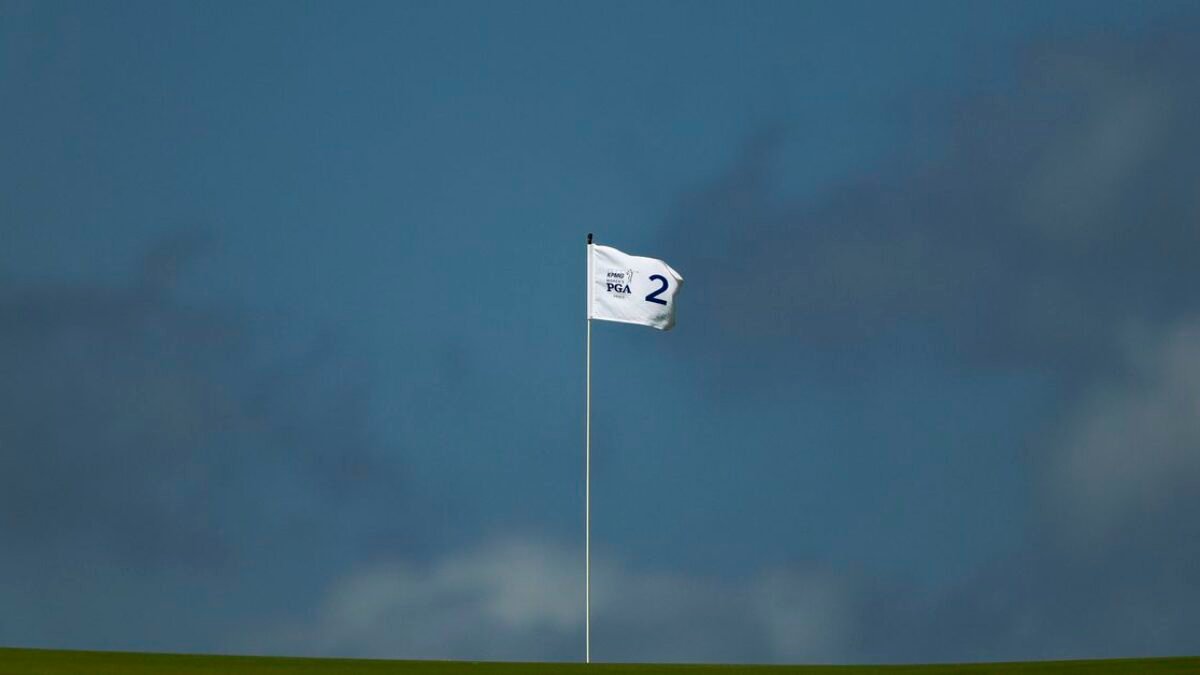 Streľba jamky na prvý pokus v golfe je dosť náročná