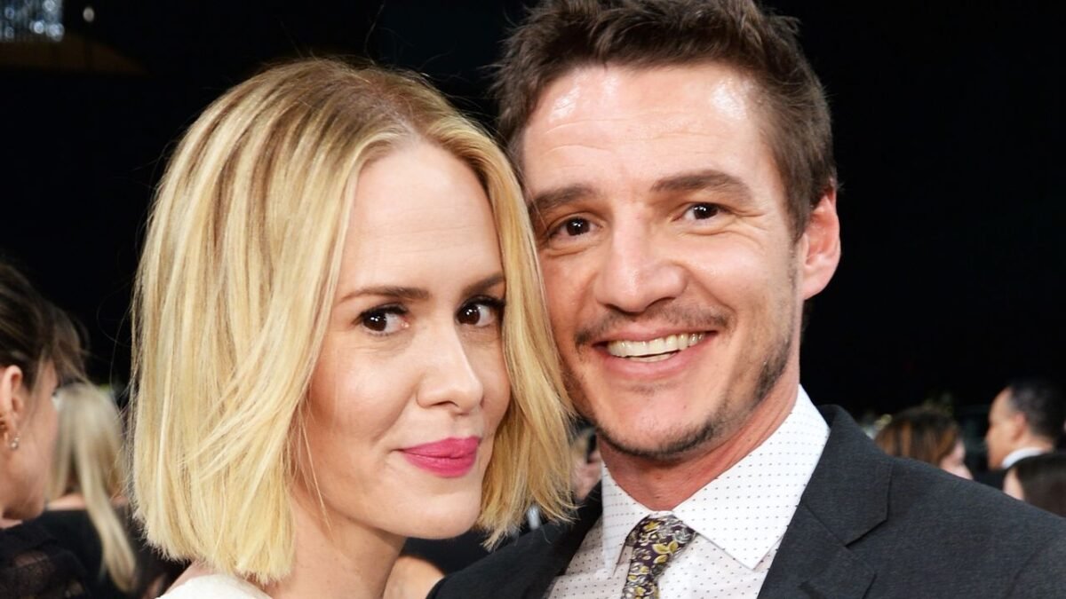Sarah Paulsonová a Pedro Pascal a ich krásne priateľstvo: časová os