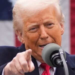 Trump plánuje oznámiť krajinám americké clo až do výšky 70 %.