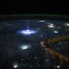 Astronautka zachytila vzácneho červeného škriatka
