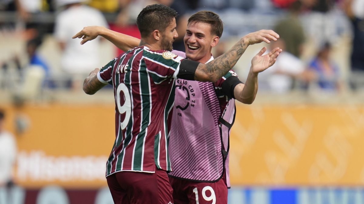 Fluminense a Chelsea postúpili do semifinále na MS klubov.
