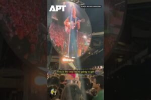 Chris Martin z Coldplay žartuje o virálnom incidente s Jumbotronom a CEO spoločn...