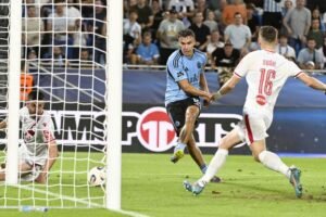 Eufória na Tehelnom poli, rekordný zápis belasých. Slovan zničil Mostar. Weiss: ...
