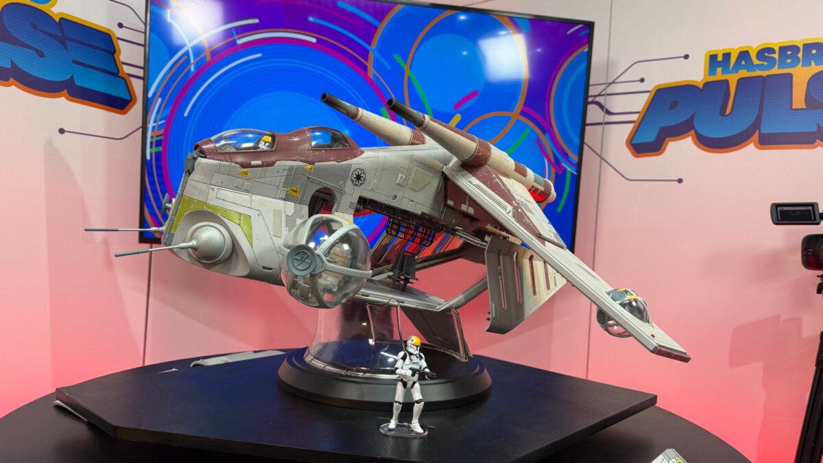 Exkluzívne: Ďalší HasLab projekt Star Wars od Hasbro je obrovská, detailná LAAT/I loď z „The Clone Wars“ – prvý pohľad