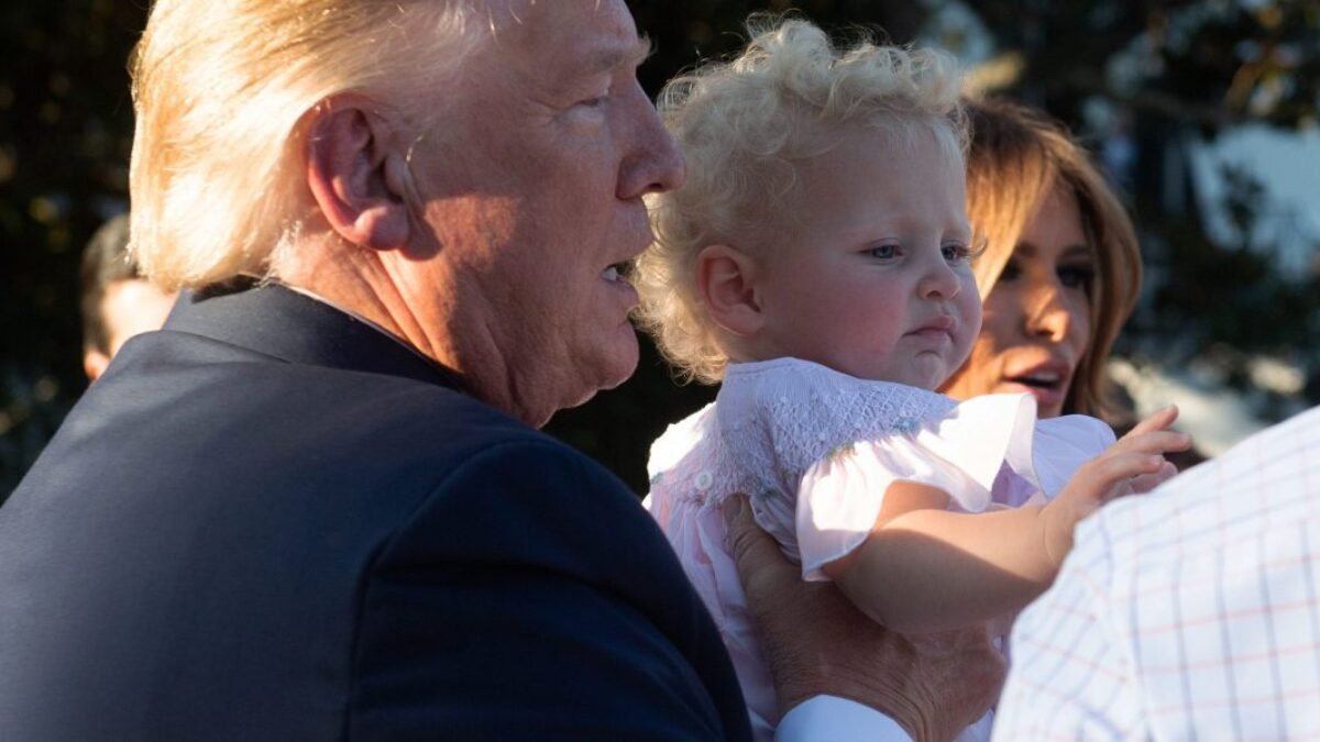Účet Trumpa by mohol dosiahnuť 100 000 dolárov do veku 21 rokov – a 2 milióny do 60.