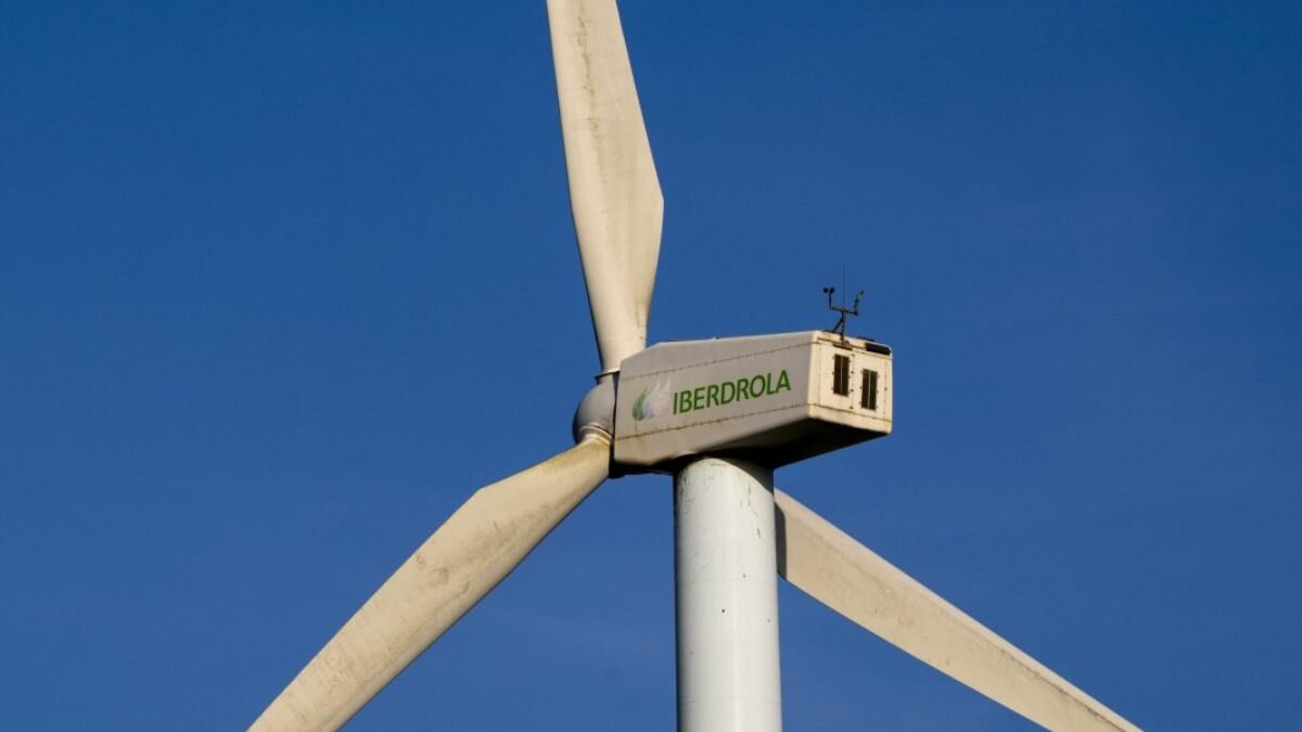 Iberdrola začína predaj akcií za 5 miliárd eur na posilnenie sietí.