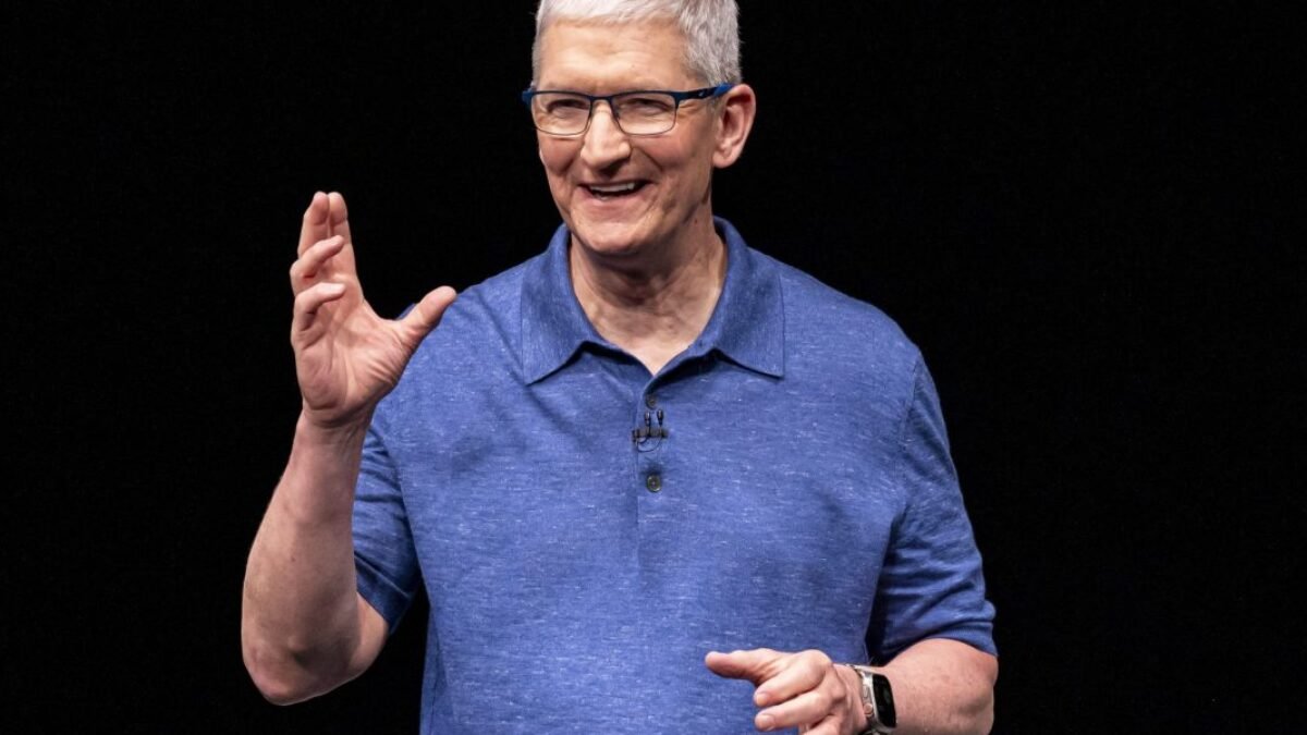 Útoky na Tima Cooka sú nedopečené – napriek tomu, že Apple zakopol o AI.
