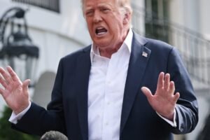 Trumpove ambície sa stretávajú s Epsteinom, Fed-om a obavami o zdravie.