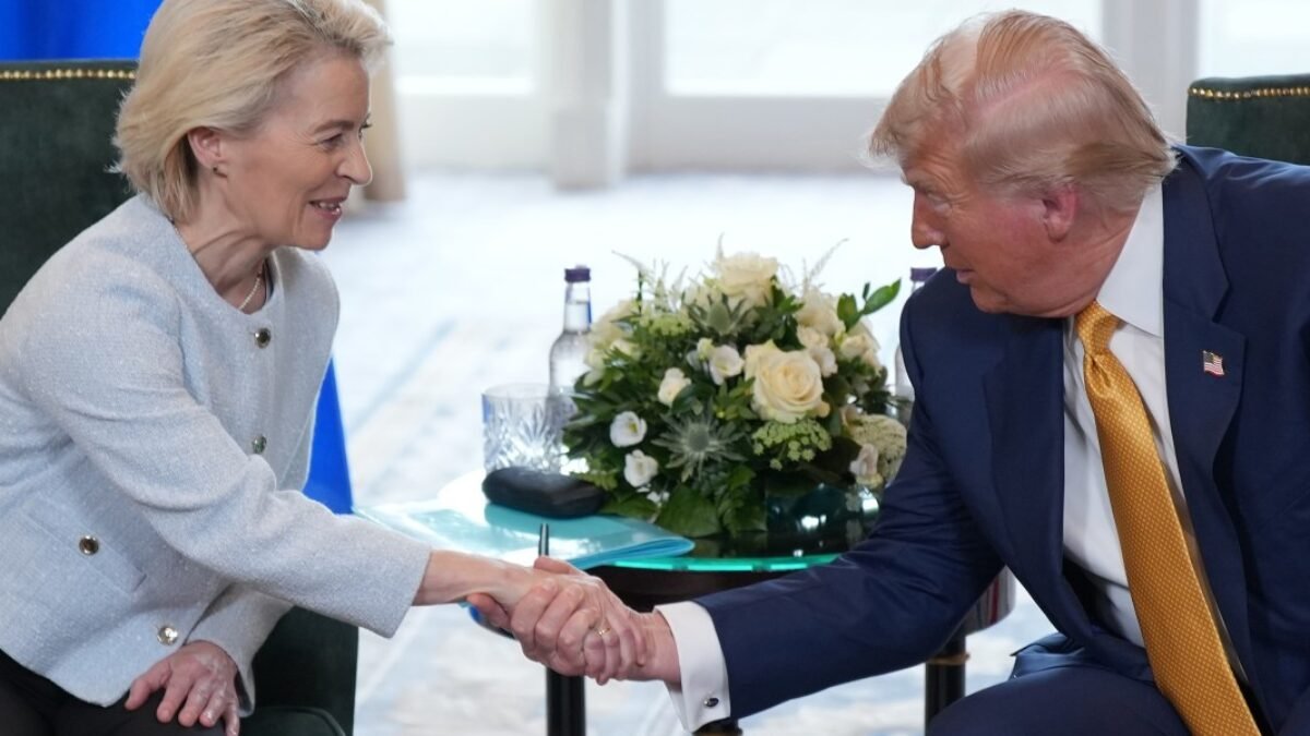 Európa sa vzdáva Trumpovi (a tak si zabezpečuje víťazstvo zadnými dvierkami).