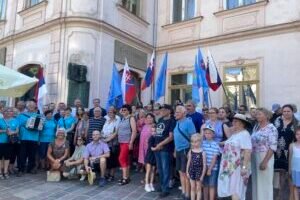 Matica slovenská protestovala v Košiciach proti aktivitám firmy Manevi SK a odst...