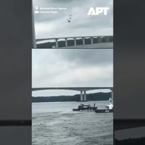 Malajzijská policajná helikoptéra havarovala pri Sungai Pulai počas námorného cv...