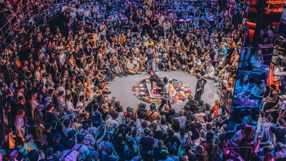 Mesto Banská Bystrica: BANSKÁ BYSTRICA PO ROKU OPÄŤ HOSTÍ TANEČNÍKOV Mesto Banská Bystrica: BANSKÁ BYSTRICA PO ROKU OPÄŤ HOSTÍ TANEČNÍKOV Z CELÉHO SVETA