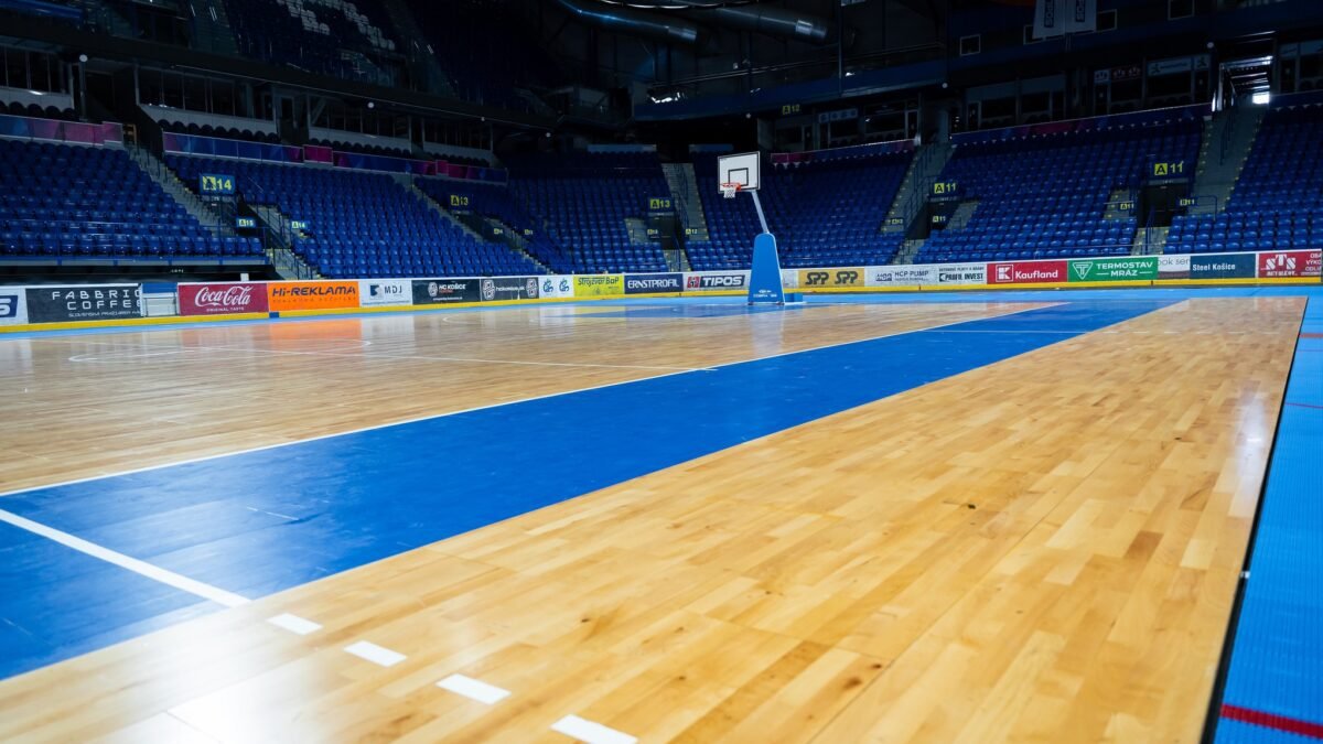 Mesto Košice: STEEL ARÉNA PATRÍ V LETE KOŠIČANOM, POZRITE SI, AKO SI JU PO NOVOM ZAREZERVUJETE