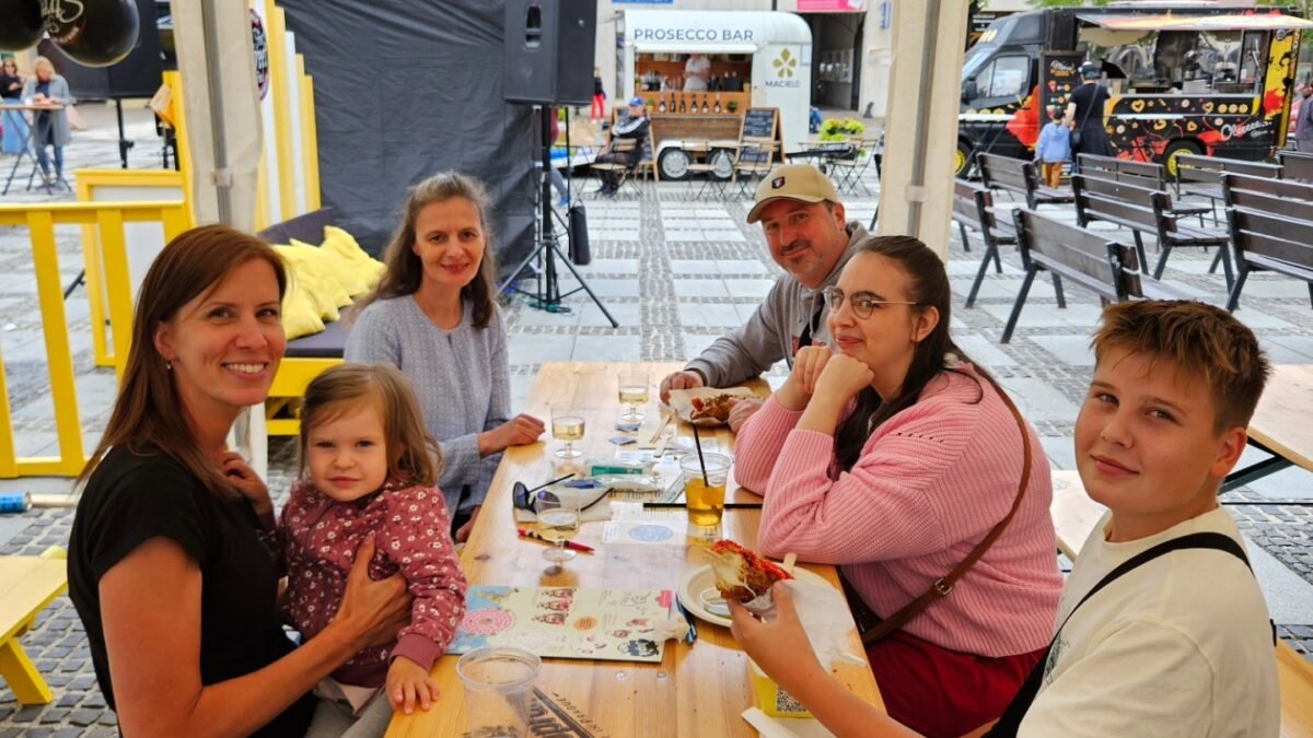 Mesto Liptovský Mikuláš: "@feststreetfood v Liptovskom Mikuláši odštartovaný – desiatky Mesto Liptovský Mikuláš: „@feststreetfood v Liptovskom Mikuláši odštartovaný – desiatky chutí z celého sveta“