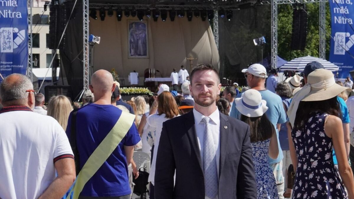 Milan Uhrík: „Letný víkend a príchod sv. Cyrila a Metoda: ctiť tradície“