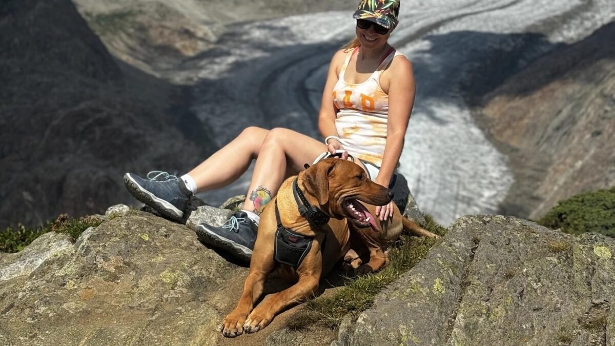 Otestované za vás: Turistika vo švajčiarskych Alpách. Je tu draho, ale aj málo turistov. Psy sú všade vítaní.