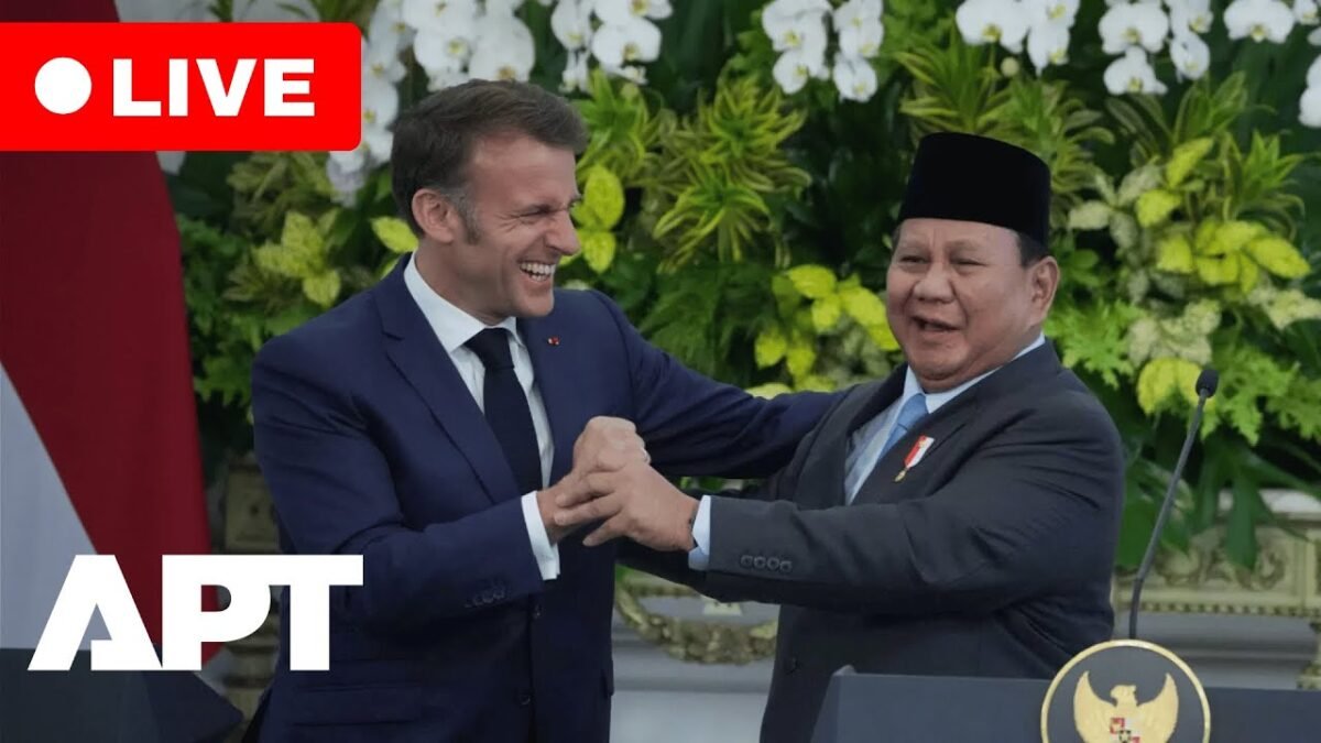 Paríž: Prehliadka k Dňu Bastily 2025 s prezidentom Macronom a hosťom Prabowom.