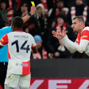 Po Sparte stratila body aj Slavia, remizovala s Hradcom Králové