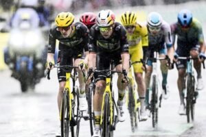 Pogačar dominoval do konca, daždivú etapu Tour vyhral Belgičan