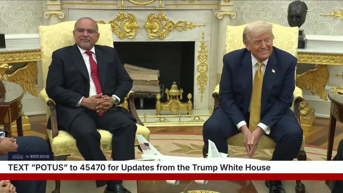 Prezident Trump sa zúčastňuje na bilaterálnom stretnutí s korunným princom a predsedom vlády Bahrajnu.