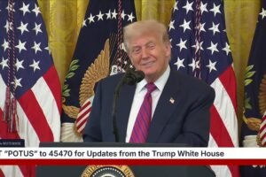 Prezident Trump sa zúčastňuje na slávnostnom podpise zákona S.1582 GENIUS Act.