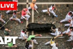 Prvý beh s býkmi v roku 2025 začal v Pamplone: Sviatok San Fermín opäť ožil