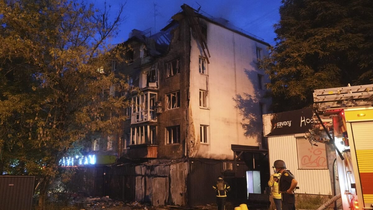 Rusko opäť zaútočilo na Ukrajinu, pričom zahynuli najmenej dvaja ľudia.