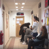 Voľné pracovné miesta sú pre mladých bez praxe nedostupné.