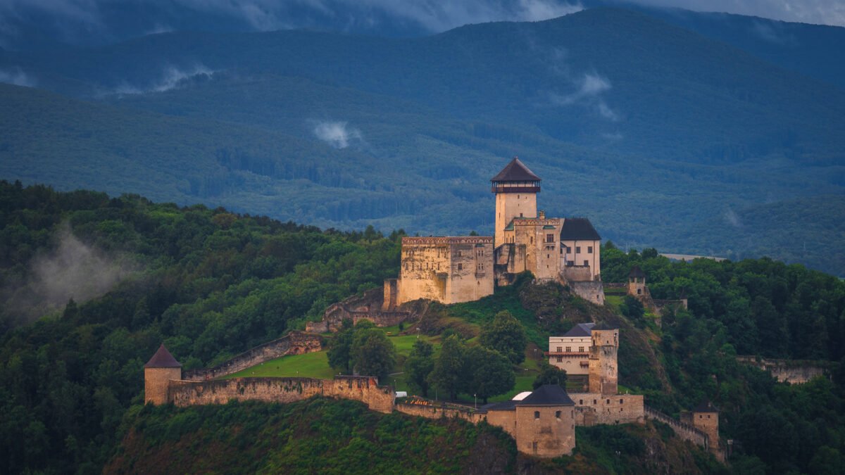 Trenčiansky hrad: „Štvrtkový večer s víkendom v dohľade“