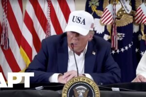 Trump a Melania navštevujú Texas, stretávajú sa s rodinami obetí záplav a chváli...