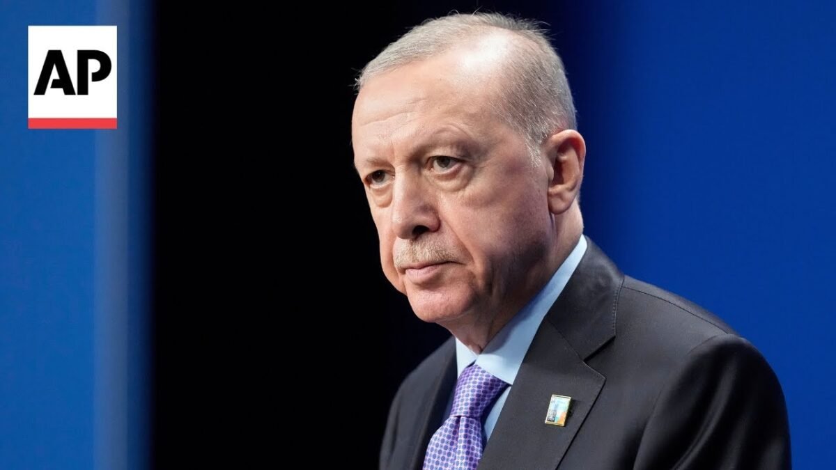 Turecký prezident oslavuje začiatok odzbrojenia militantnej kurdskej skupiny