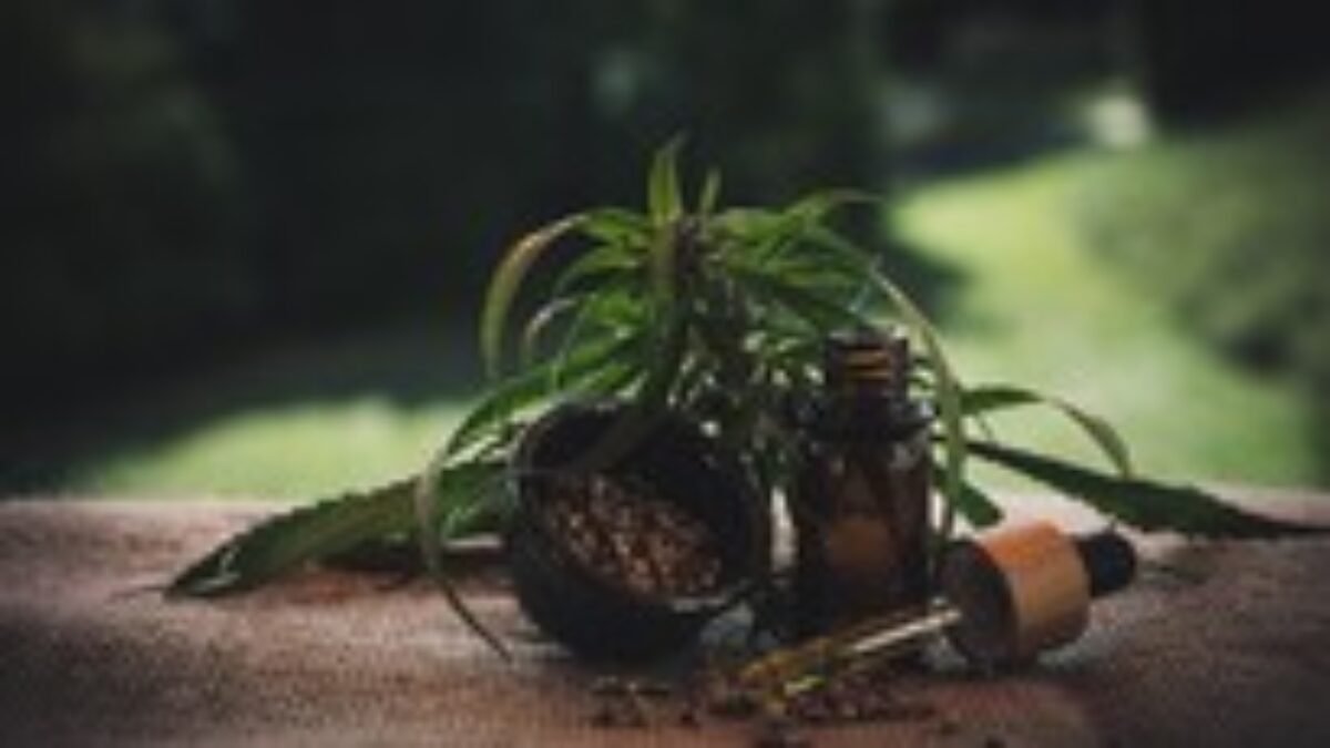 Viete, ako CBD prospieva zdraviu a na aké neduhy ho použiť?