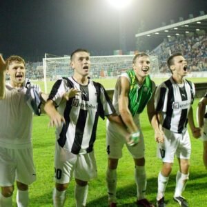 Weiss? Zlý génius! Kazaši chvália svojich, 20 rokov túžia po pomste za Artmediu
