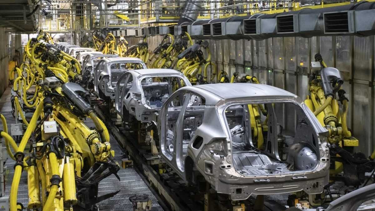 Vláda schválila opatrenia na podporu automobilového priemyslu.